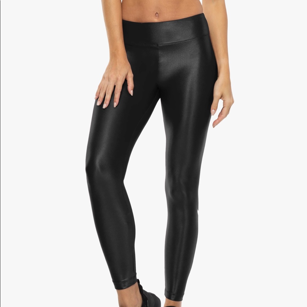 Koral Lustrous Mid Rise Legging Size L